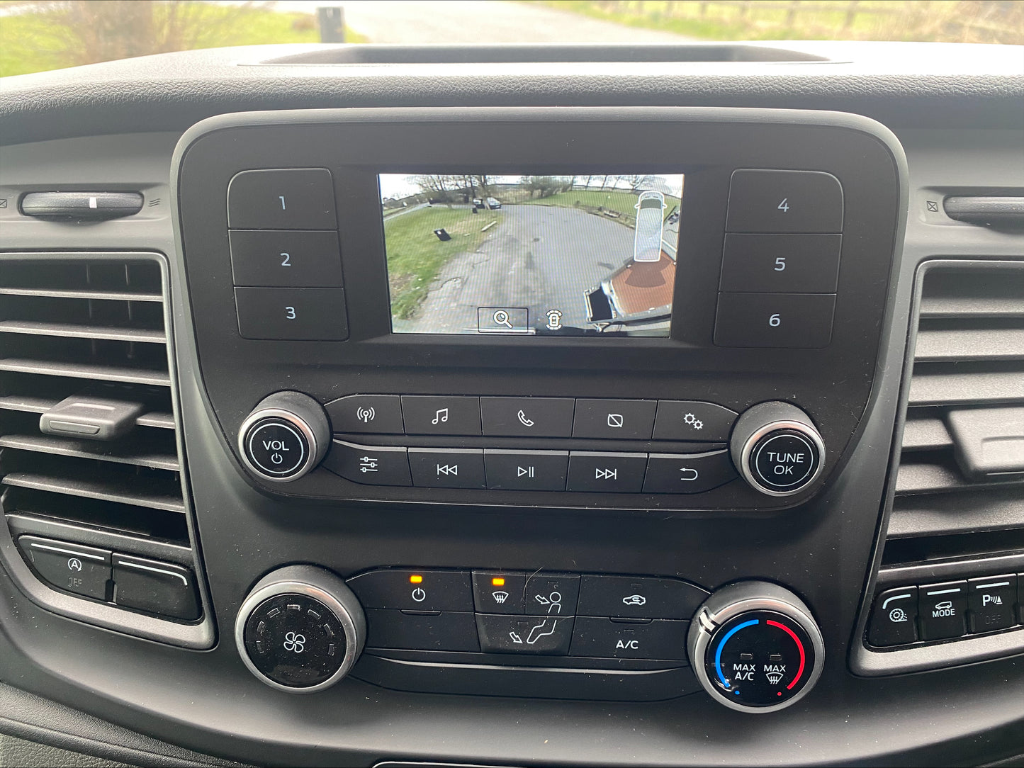 Transit LWB